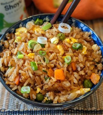  Arroz frito de Suihua: ¡Un festín crujiente y reconfortante de sabores tradicionales!