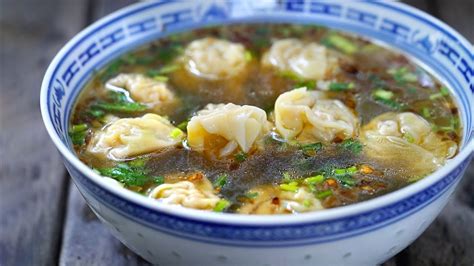  Wonton de Cangrejo y Carne: ¿Sabores Delicados en una Sopa Inolvidable?